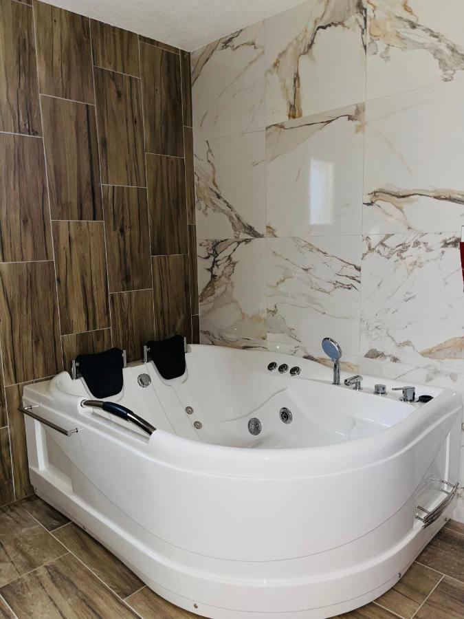 Chalet Montenegrina With Jacuzzi Kolašin Kültér fotó